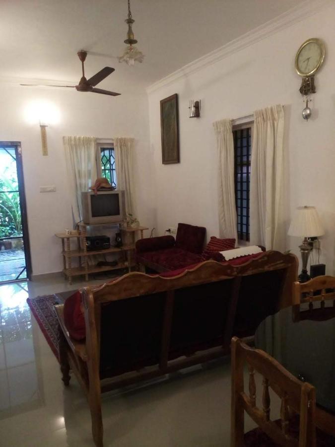 Nathans Holiday Home Kochi Buitenkant foto